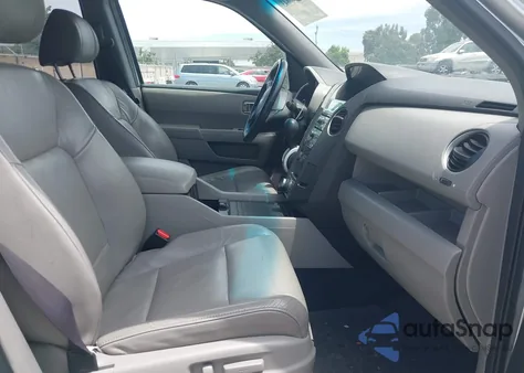 2011 Honda Pilot Touring из США, поврежденный, VIN 5FNYF4H90BB068671